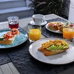 Margaret Of Naxos Guest house 4*