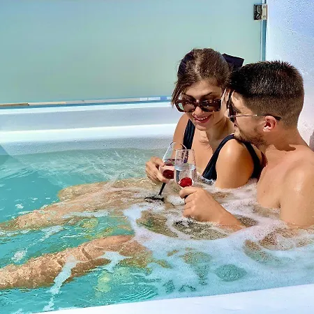 Margaret Of Naxos 4*