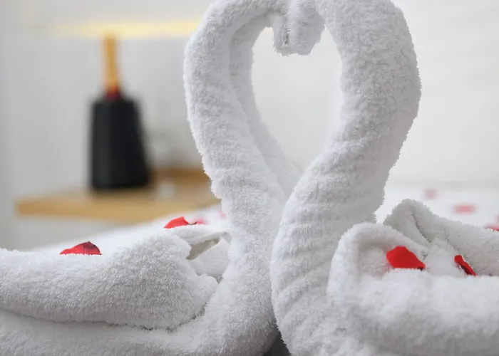 Margaret Of Naxos 4*