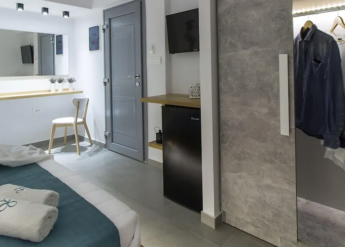 Margaret Of Naxos 4* איוס פרוקופיוס